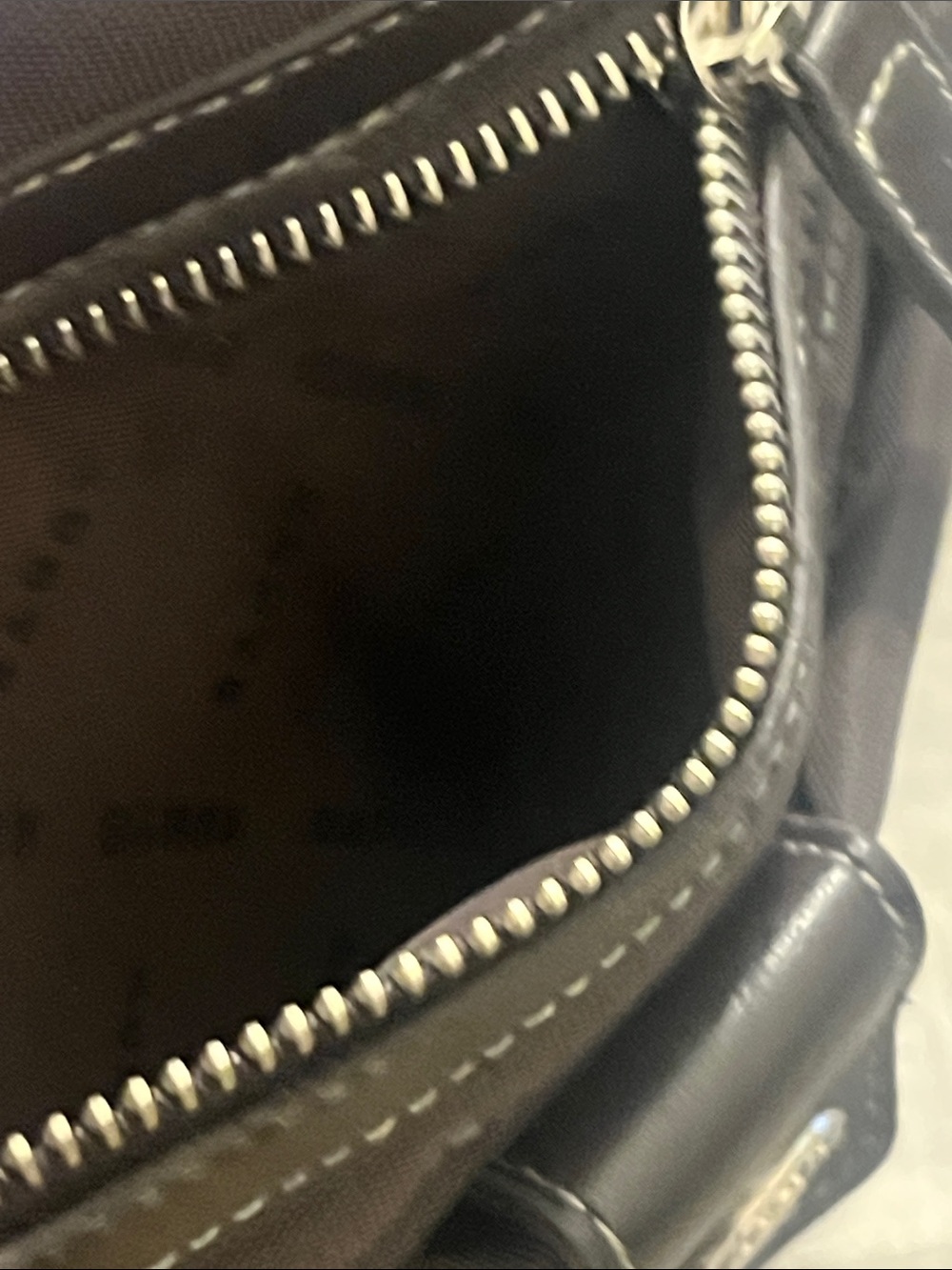 Roots Black Messenger Crossbody Bag - Picture 5 of 13